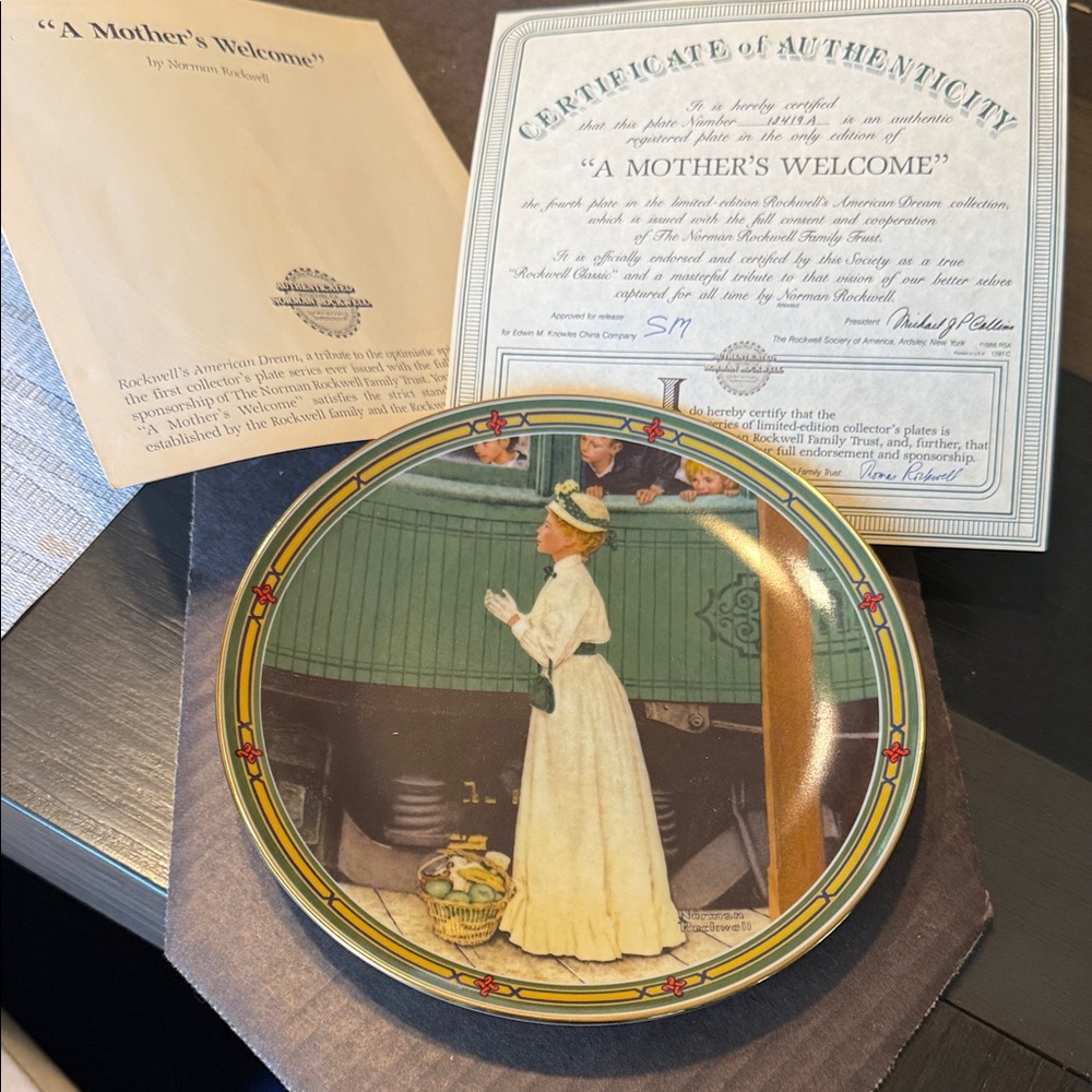 Collector's Plate with Certificate